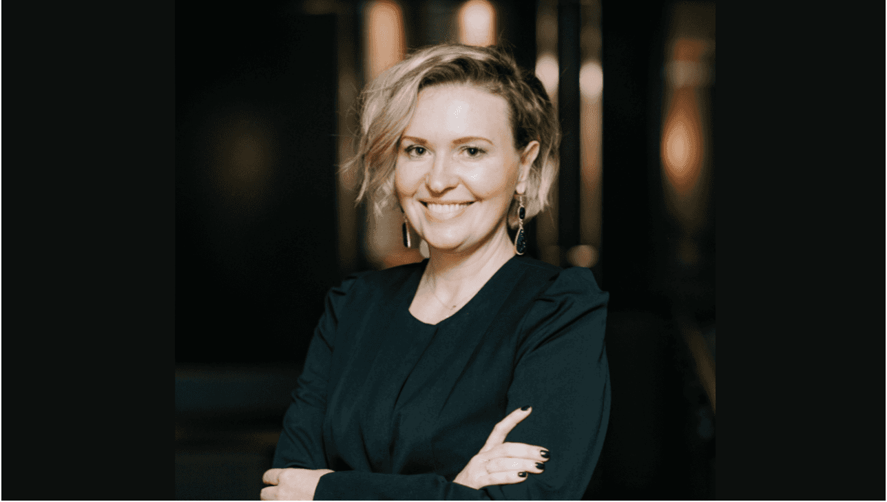 Illustration of AI and regulatory transformation in insurance for 2025